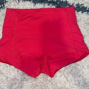 Lulu Lemon wunder under short 2.5 inch